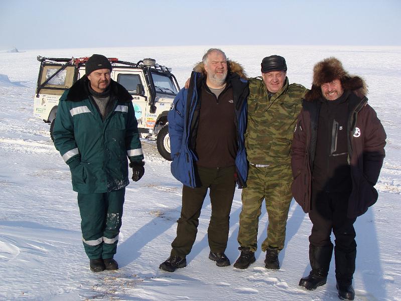 tracks off and nutepl'men 048.jpg